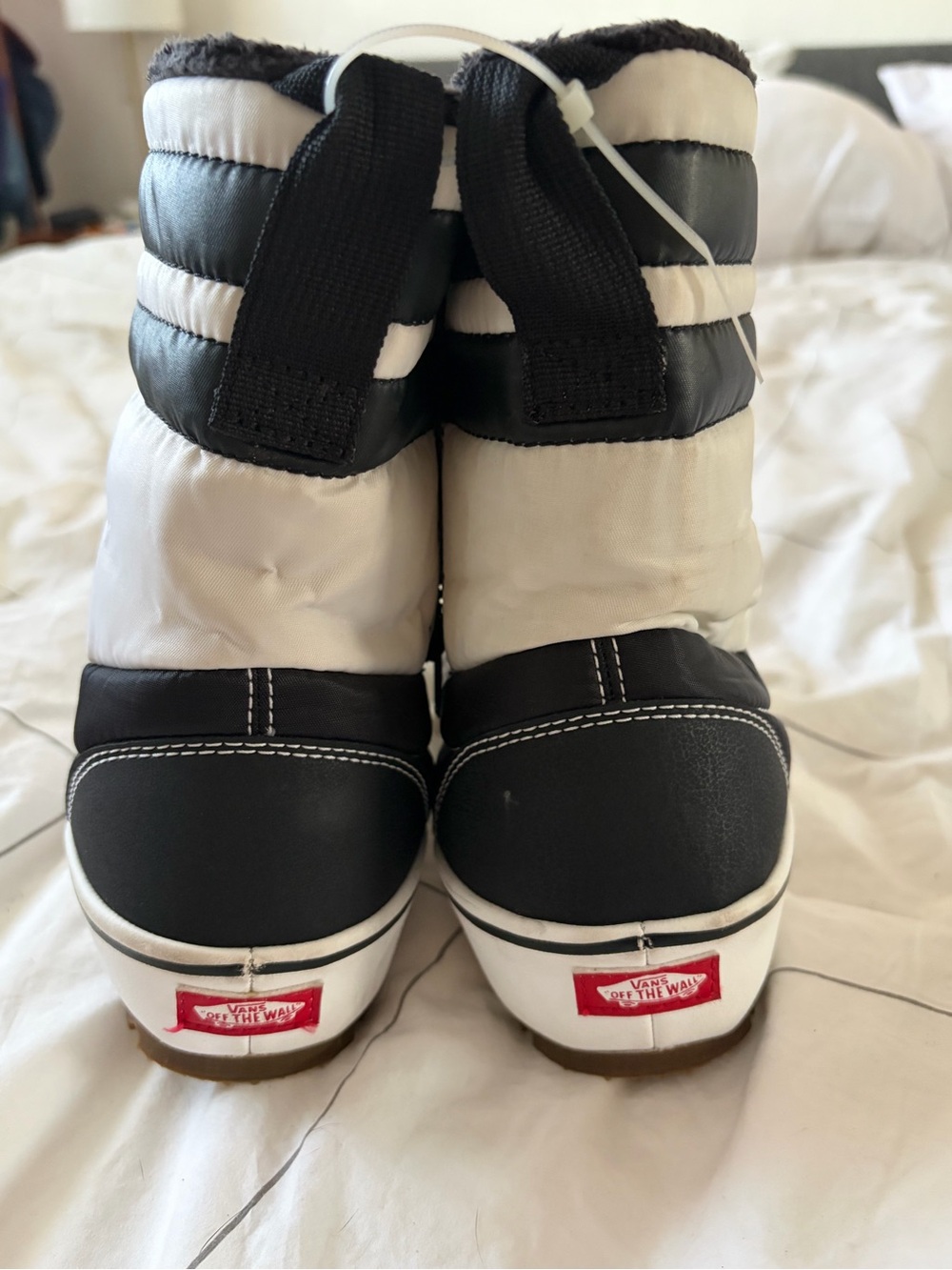 Vans Vansguard Slip-On Snow Boot with Classic Checkered Pattern M6/W7.5 - Picture 9 of 9